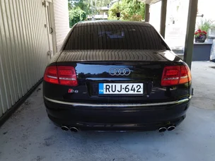 Audi S8