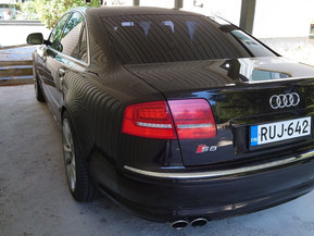 Audi S8