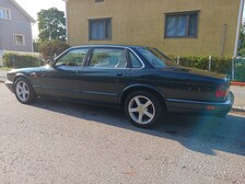 Jaguar XJ6