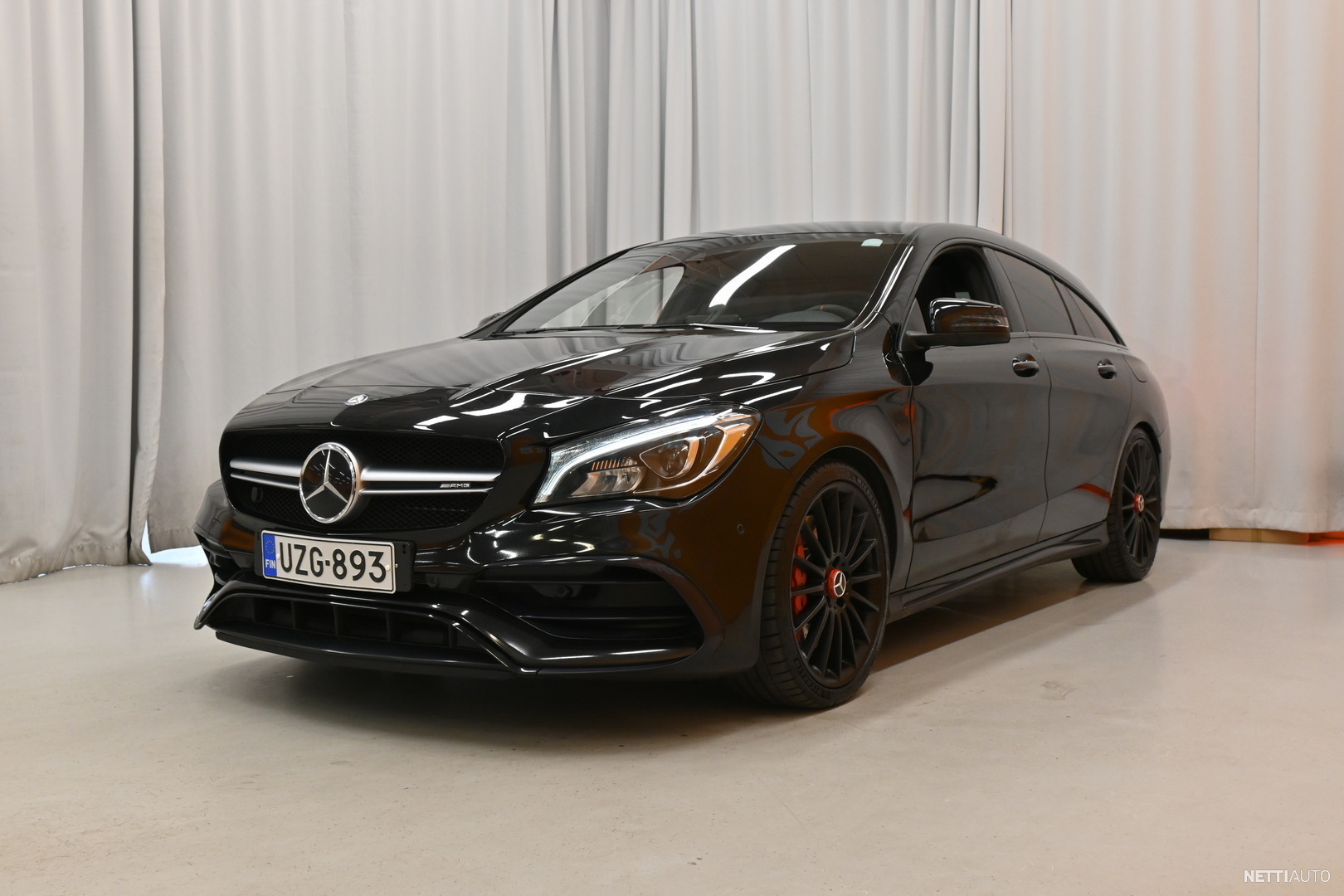 Mercedes-Benz CLA 45 AMG 4Matic A Shooting Brake ** Supervarusteet