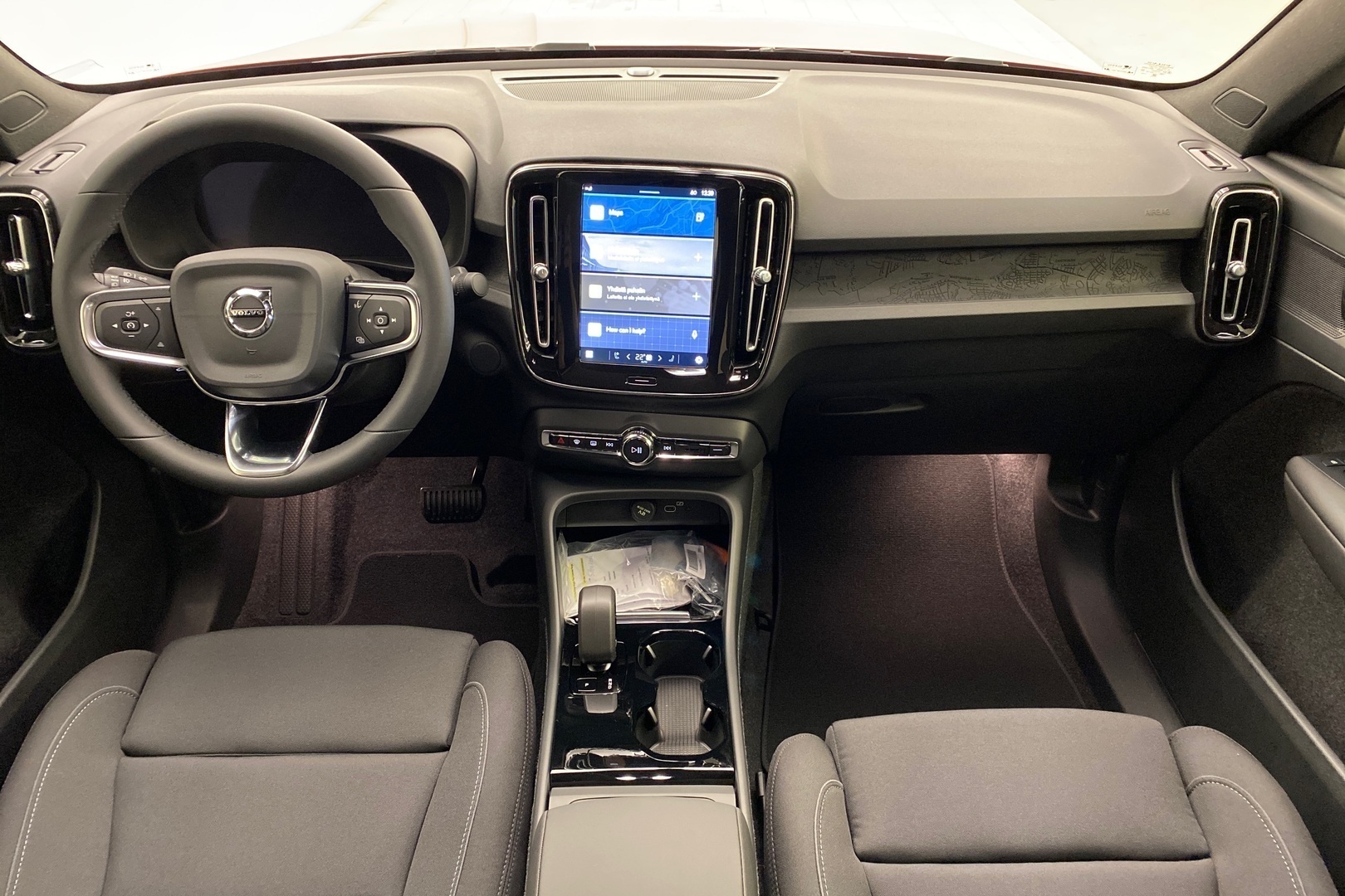 Volvo C40 2023, photo 6/10