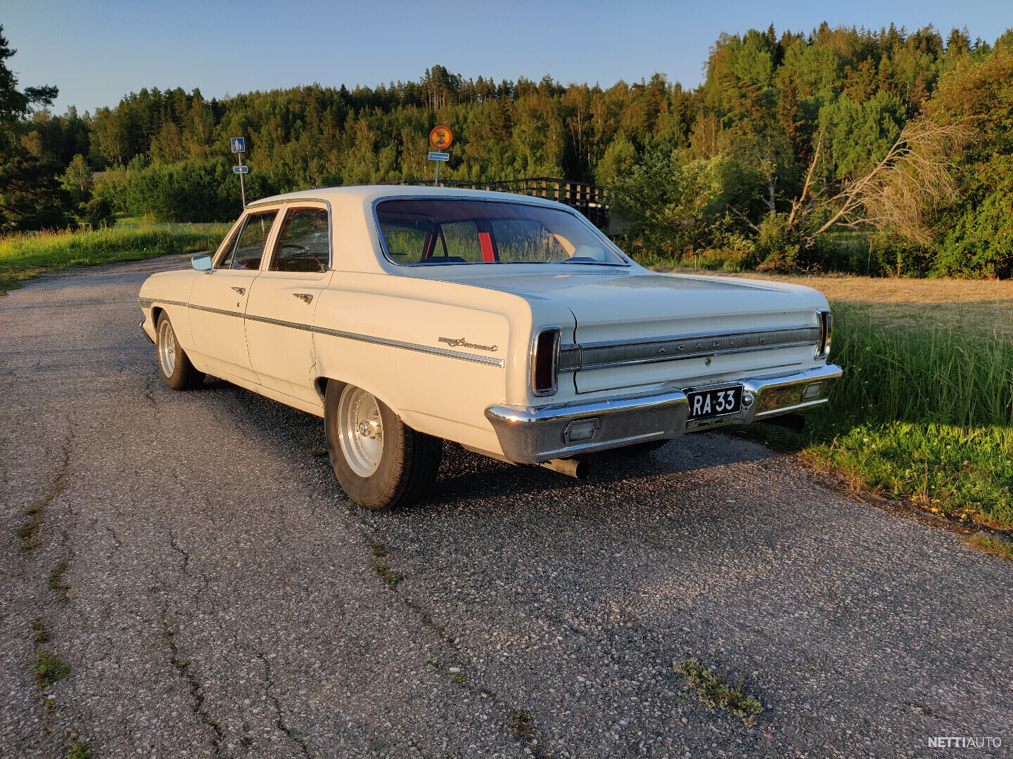 Acadian Canso BEAUMONT CUSTOM 4D Porrasper 1964 Vaihtoauto