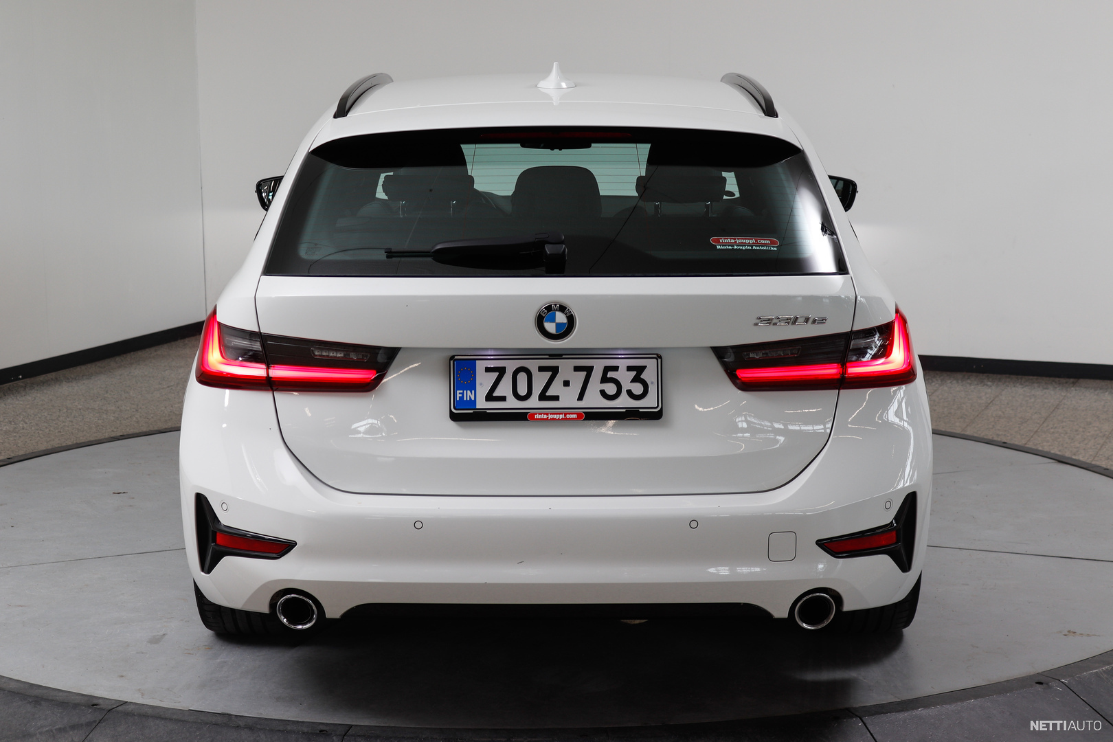 WORLD PREMIERE: G21 BMW 3 Series Touring -- The Swiss Army Knife