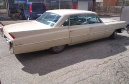 Cadillac De Ville