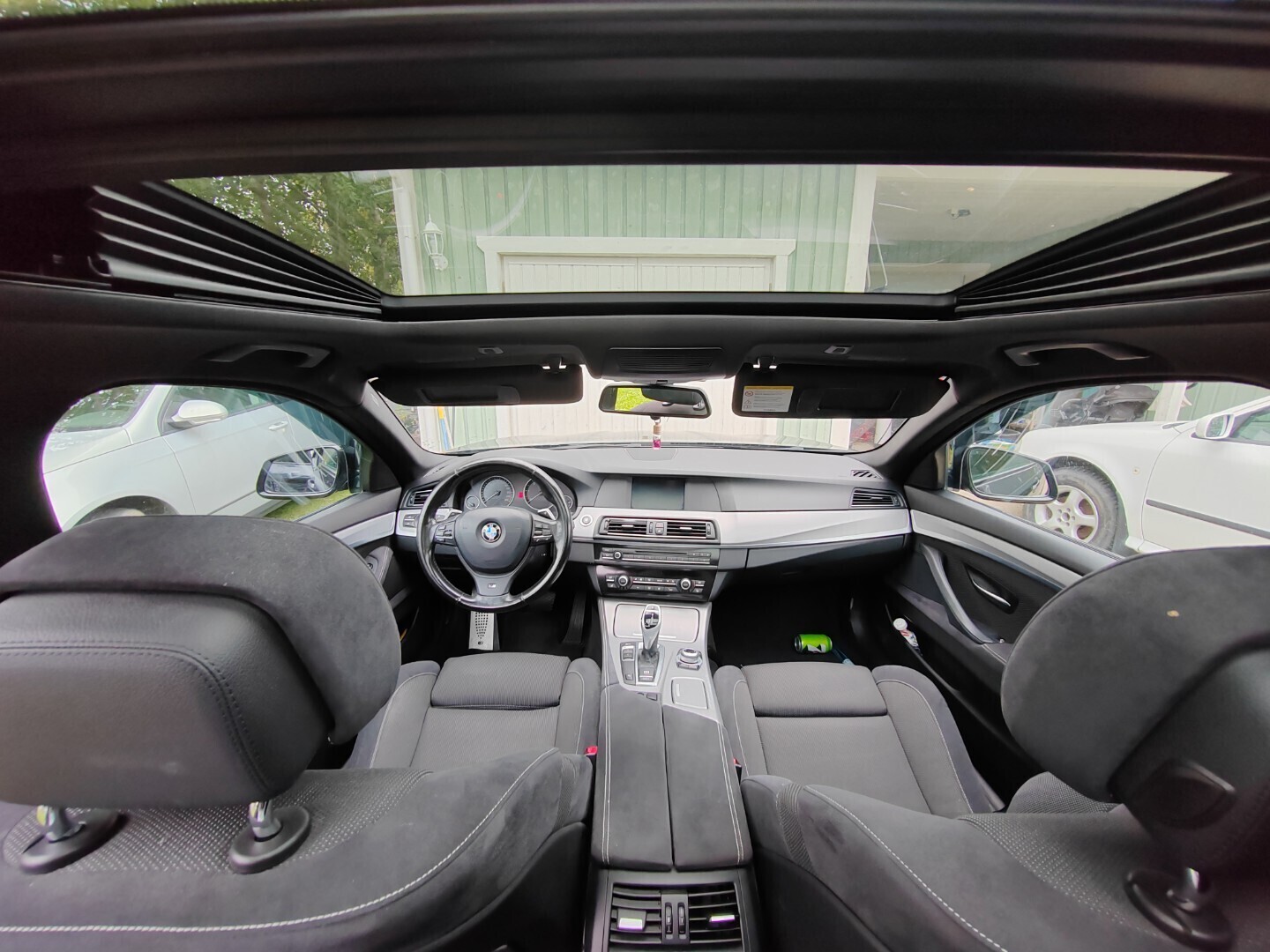 BMW 520 520d M-Sport 2011, photo 5/5
