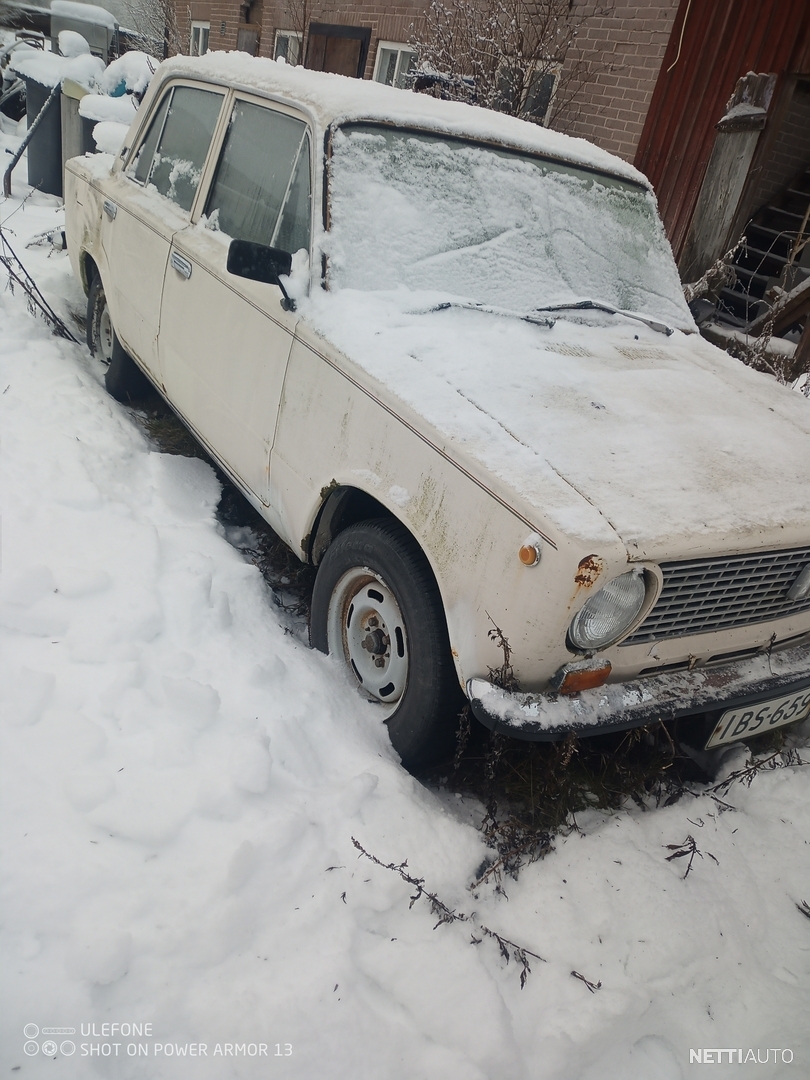 Lada 2101 2kpl ladoja Porrasperä 1988 - Vaihtoauto - Nettiauto