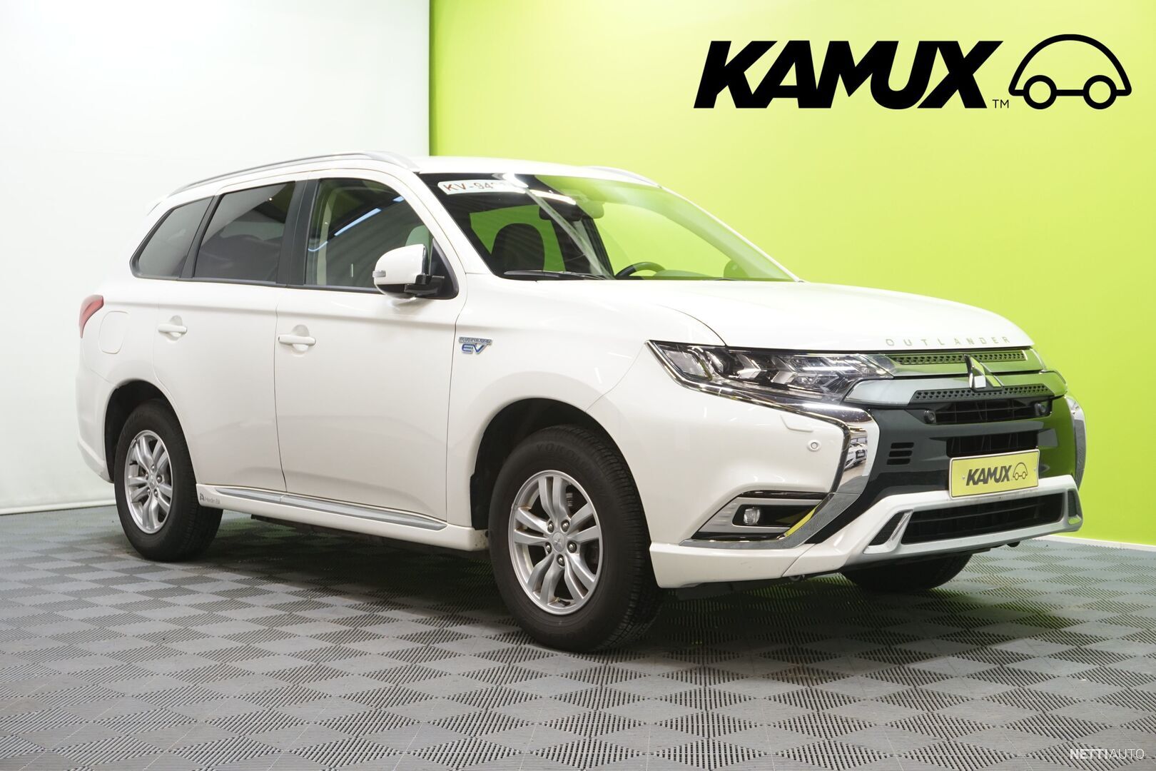 Mitsubishi Outlander PHEV Intense 4WD 5P Peruutuskamera