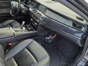 BMW 730