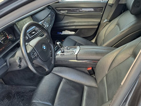 BMW 730