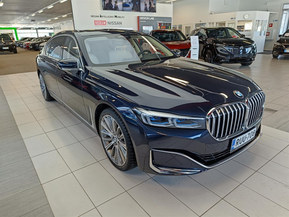 BMW 745