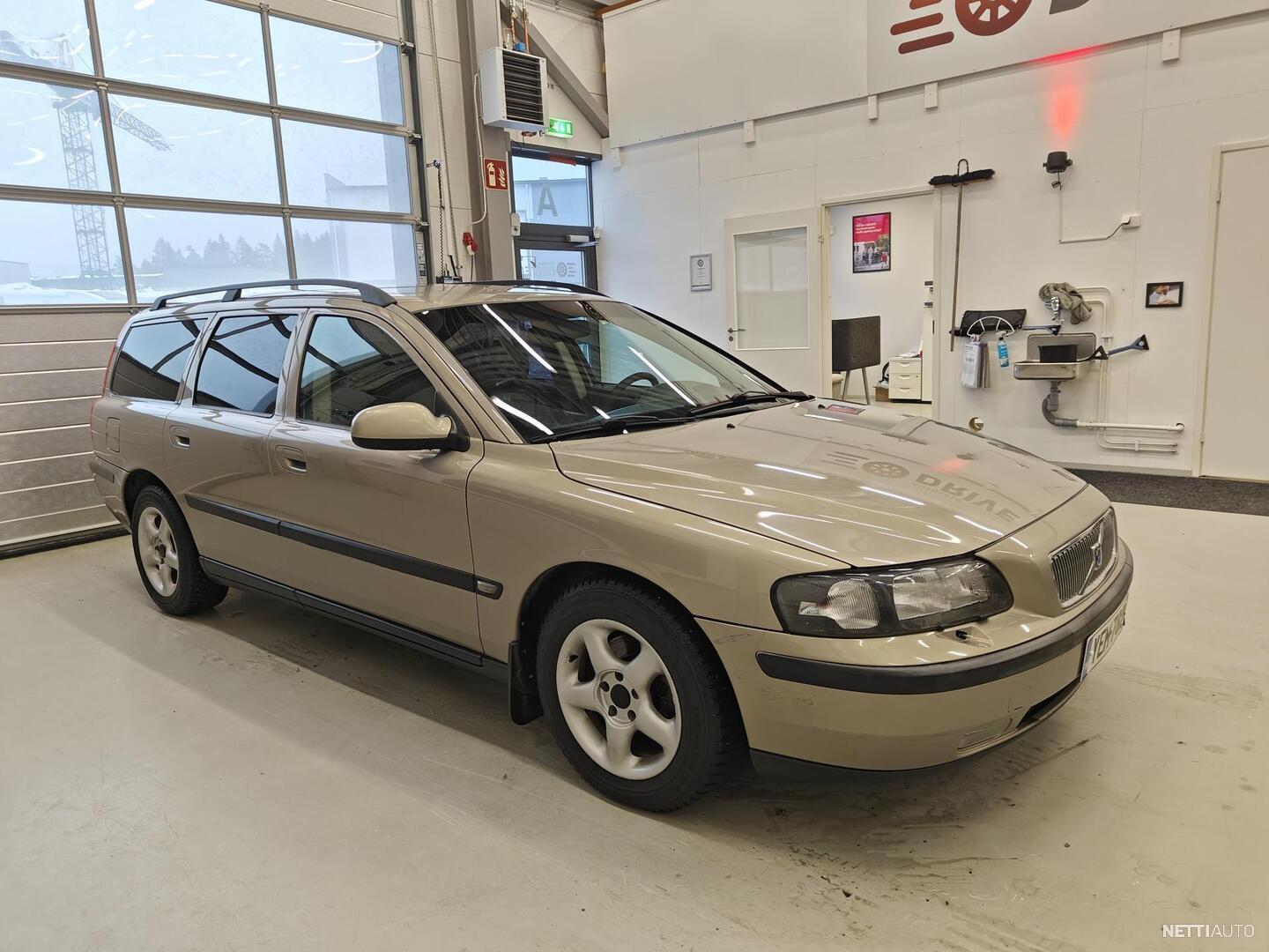 Volvo V70 STW 2.4 AUT*NAHAT/AUTOMAATTI/CRUISE/AUTO-AC/KOUKKU 