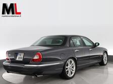 Jaguar XJR
