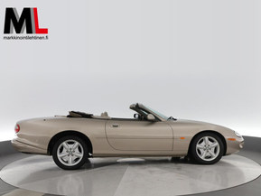 Jaguar XK8