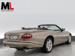 Jaguar XK8