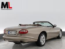 Jaguar XK8