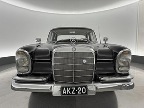 Mercedes-Benz S