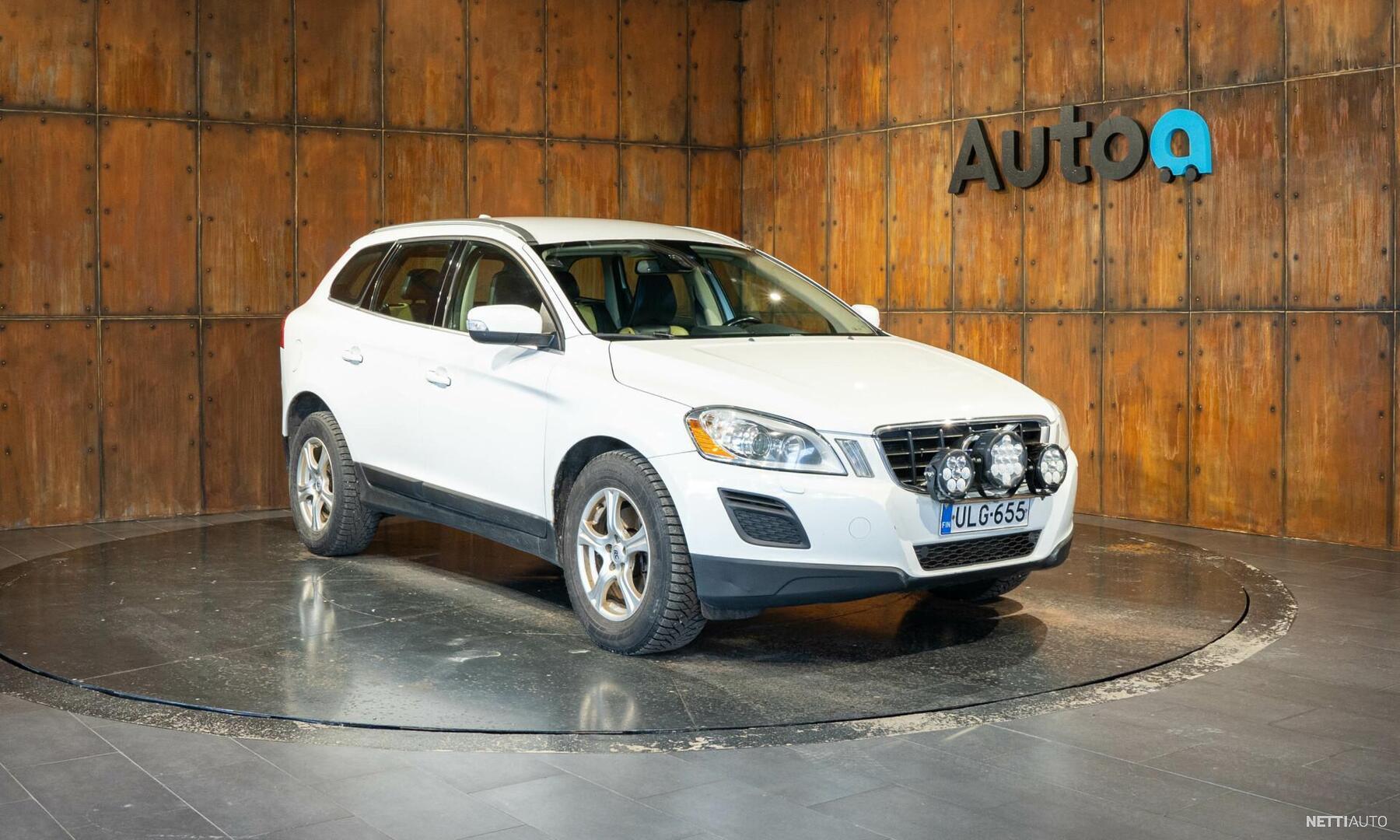 VolvoXC60D3SummumBusinessAut.//Webasto//Vetokoukku//Nahkasisuta//Navi