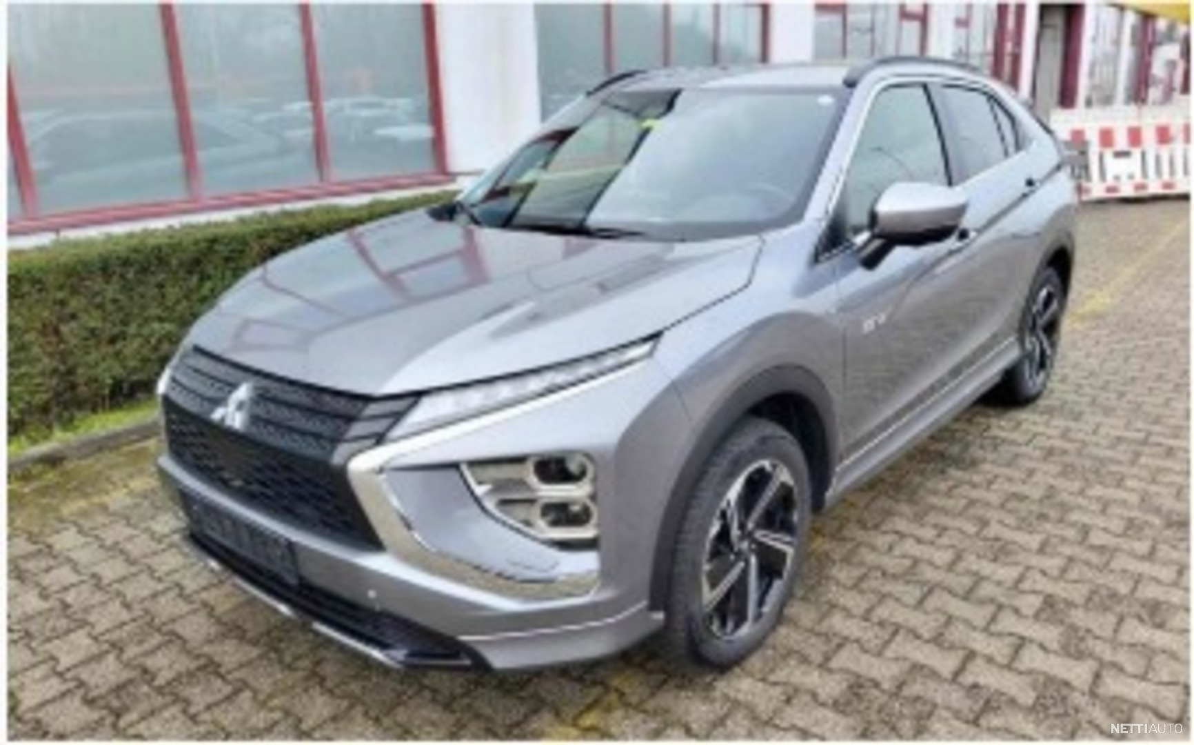 Mitsubishi Eclipse Cross 2.4 PHEV 4WD - Tulossa myyntiin, Mukautuva ...