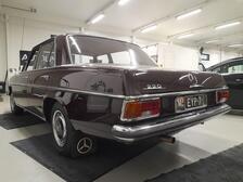 Mercedes-Benz 220
