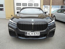 BMW 745