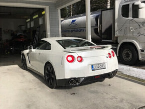 Nissan GT-R