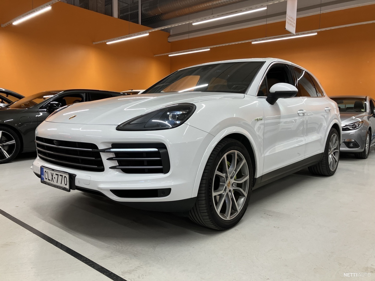 2 / 10