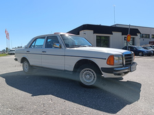Mercedes-Benz 240