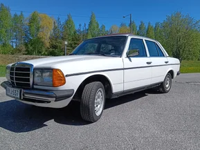 Mercedes-Benz 240