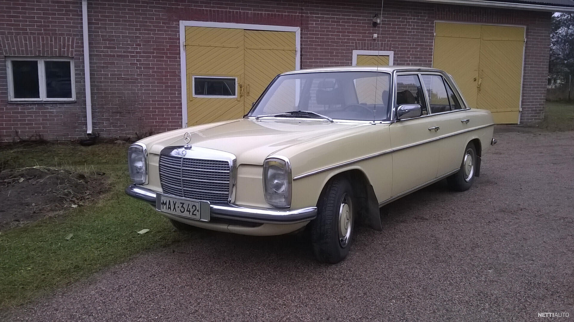 Mercedes-Benz 220 D220 Porrasperä 1975 - Vaihtoauto - Nettiauto