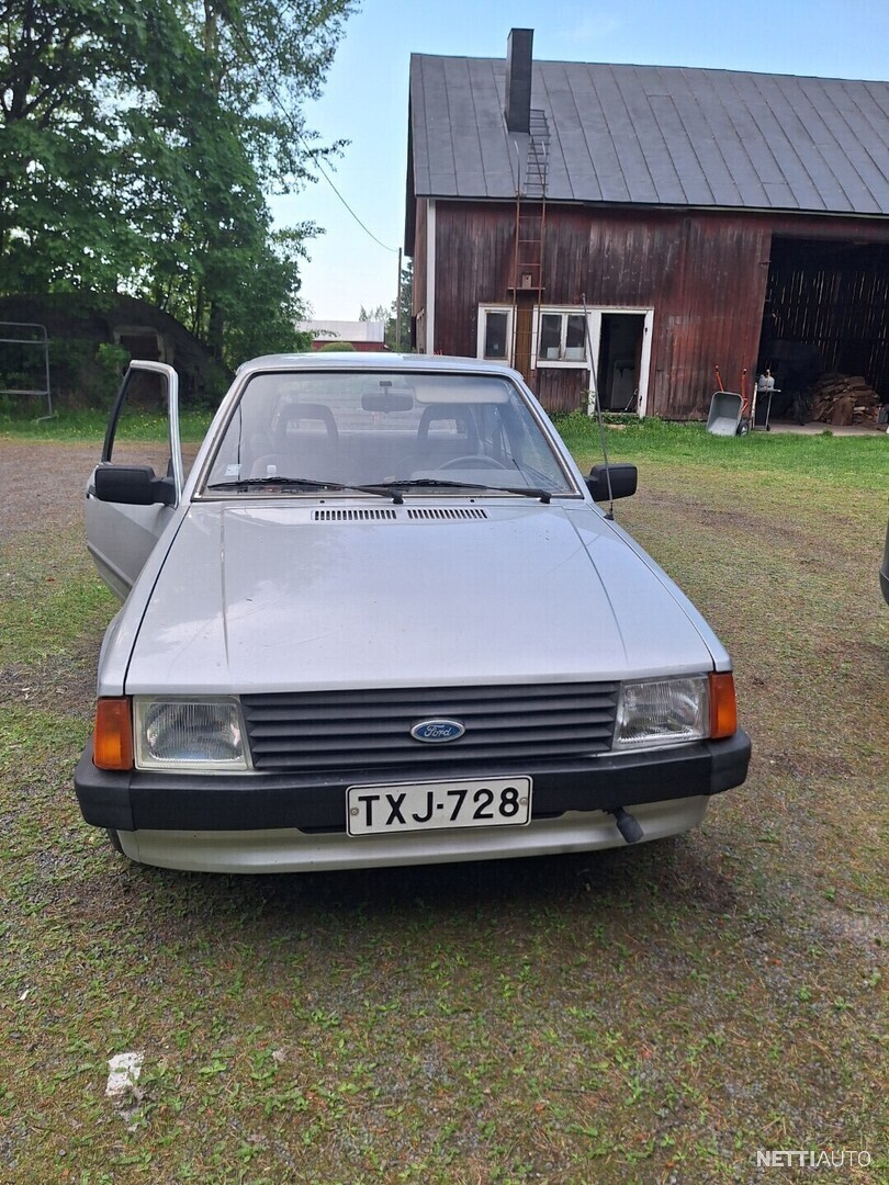 Ford Escort Sedan 1985 - Used vehicle - Nettiauto