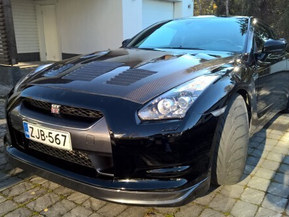 Nissan GT-R