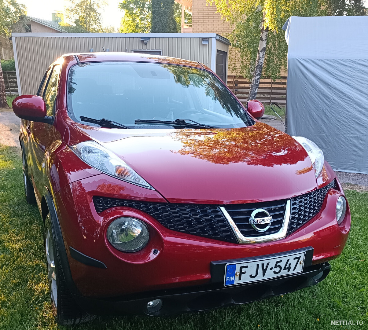 Nissan Juke 1,6L DIG-T 2WD 6MT Acenta Sport Pack Connect Hatchback 2010 ...