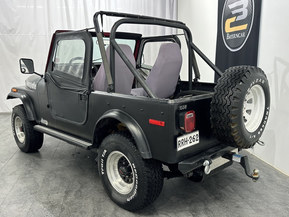 Jeep CJ7