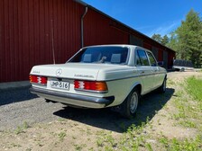 Mercedes-Benz 300