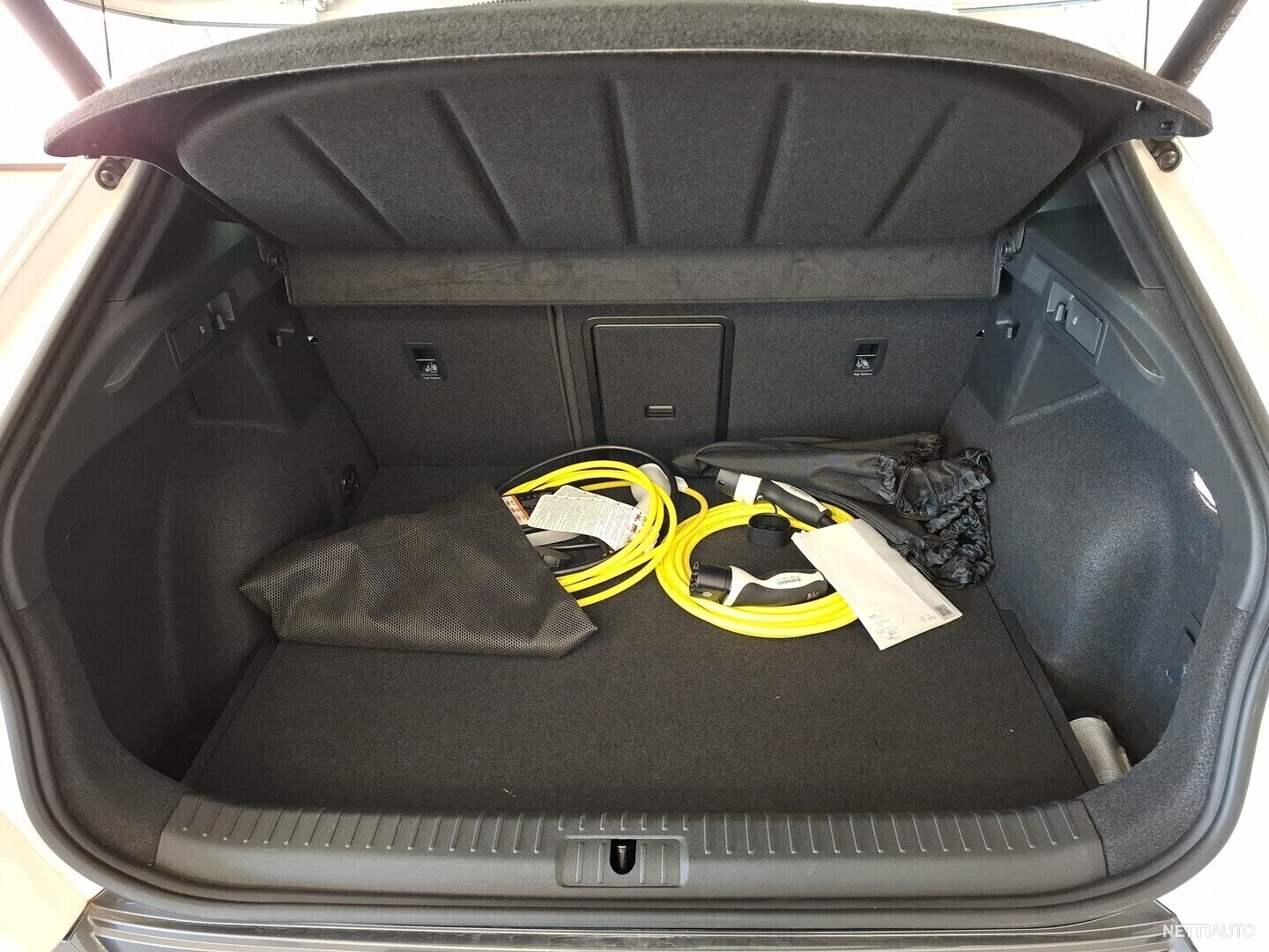 26 / 29
