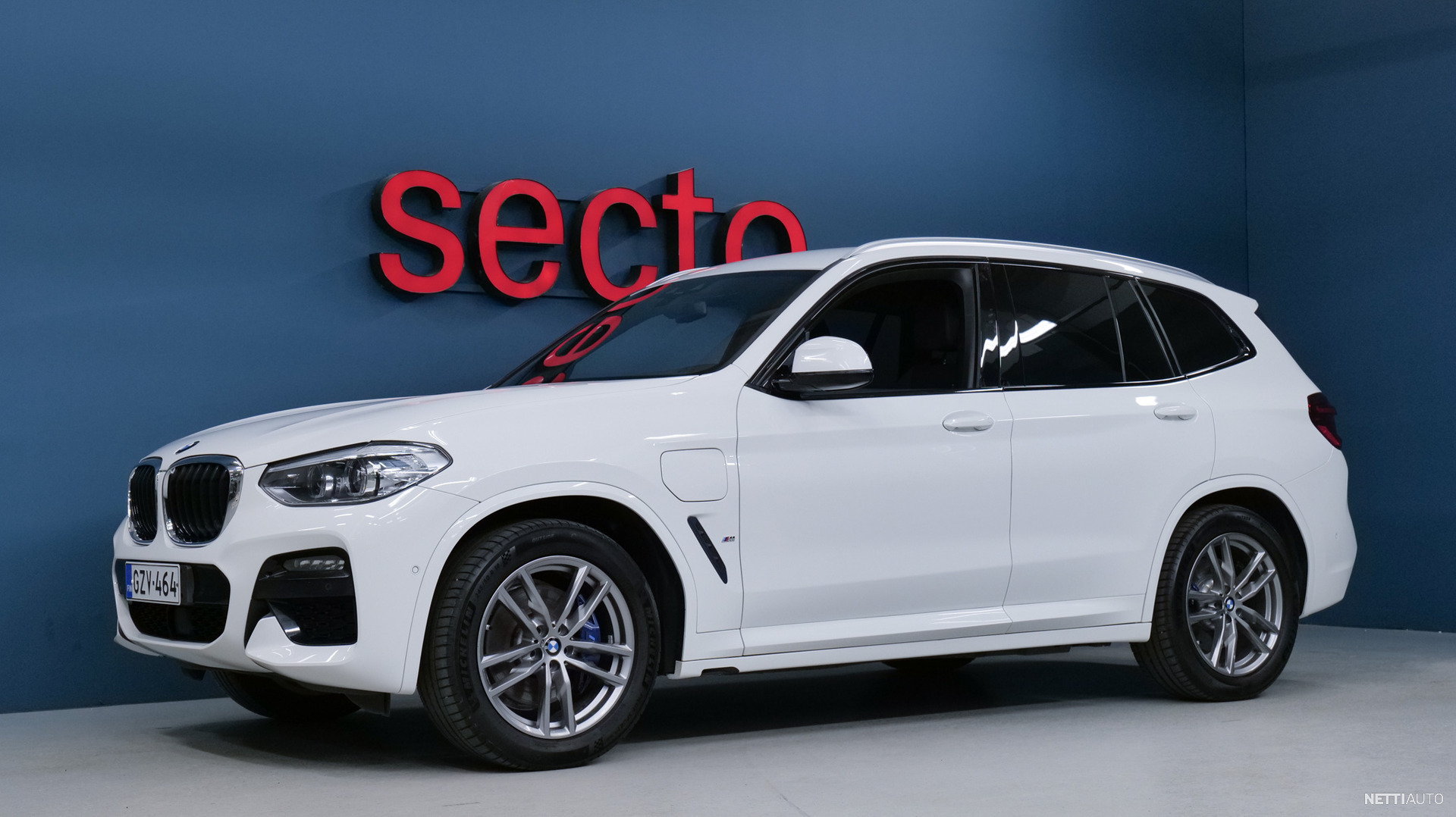 BMW X3 G01 xDrive 30e A Charged Edition M sport, Tutkat edessä ja ...