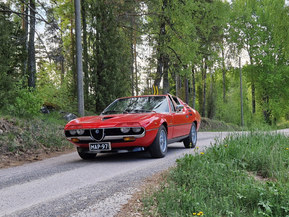 Alfa Romeo Montreal