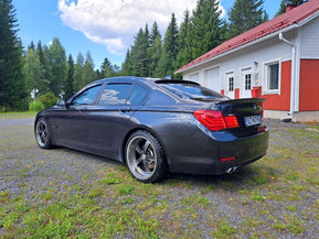 BMW 730