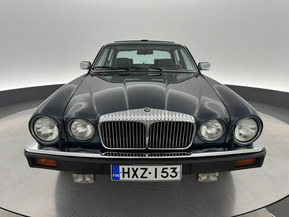 Daimler Double Six