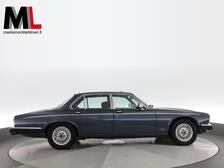 Daimler Double Six