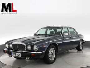 Daimler Double Six