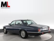 Daimler Double Six