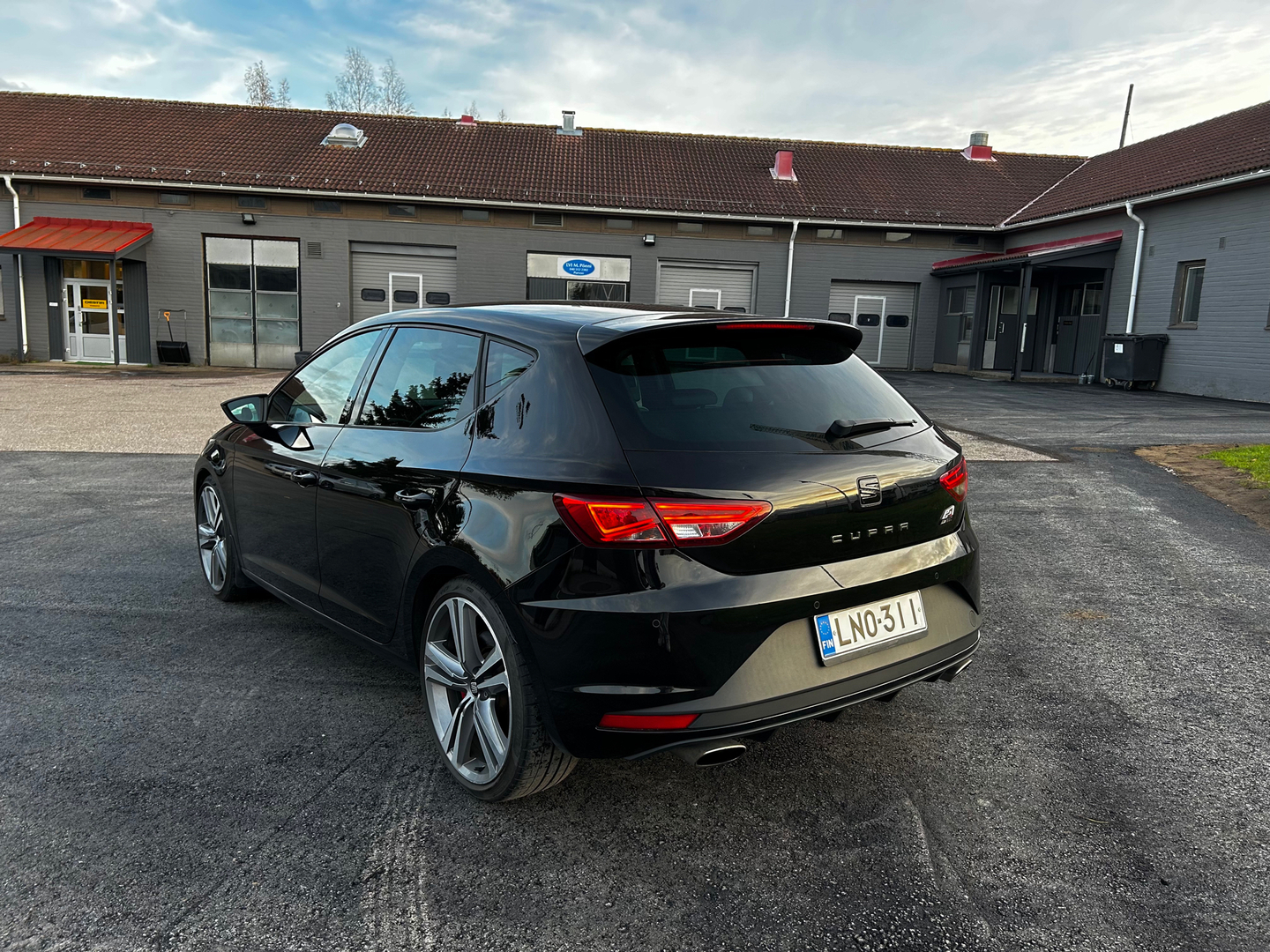 Seat Leon 2,0 TSI 290 Cupra DSG 2016, kuva 5/9