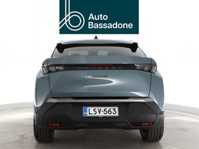 Peugeot e-3008