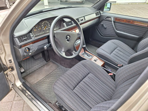 Mercedes-Benz 300