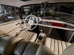 Mercedes-Benz 280