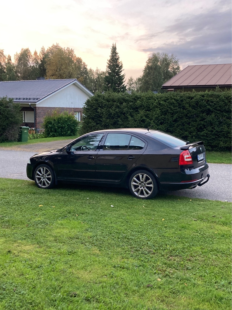 Skoda Octavia 2,0 TFSI RS 2006, kuva 2/14