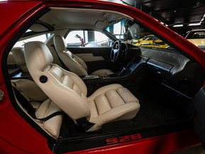 Porsche 928