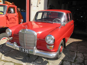 Mercedes-Benz 200