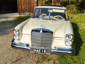 Mercedes-Benz 230